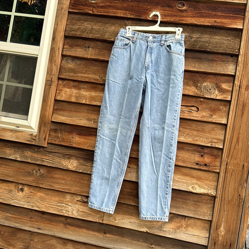Levi's  550 high rise Light Blue Denim Jeans vintage relaxed fit tapered leg
